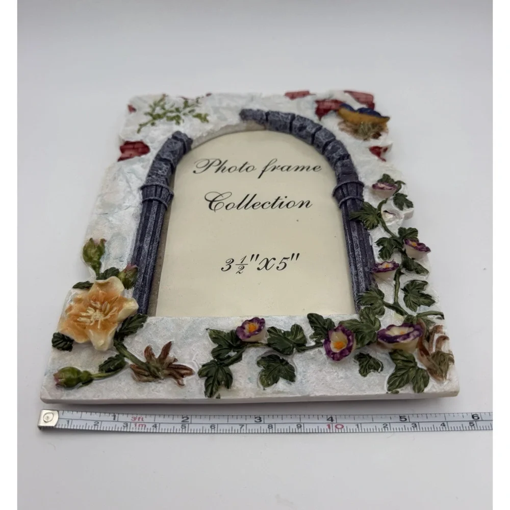 Vintage Garden Photo Frame Stone Arch 3D Resin Flowers Birds 3.5x5 Cottagecore
